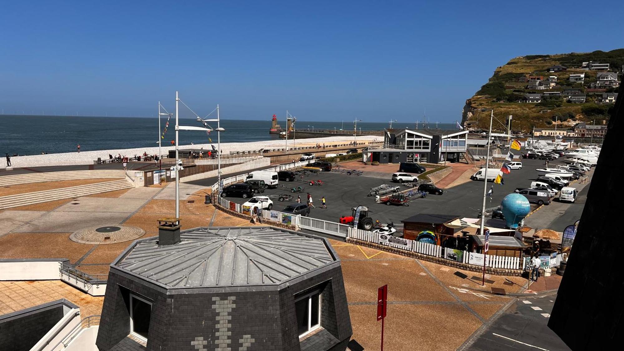Le Maritime, Front De Mer Et Parking Sous-Terrain Fecamp Exterior photo